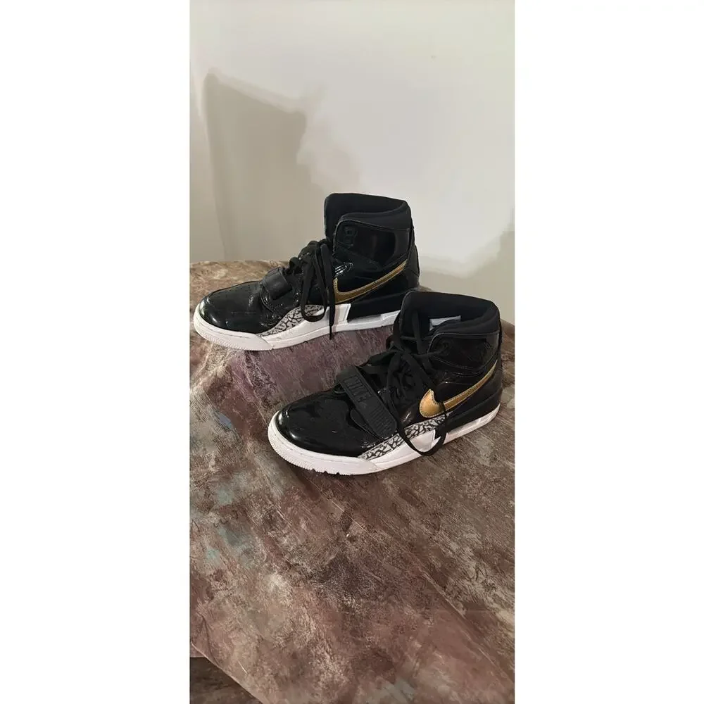 Jordan Legacy 312 Black & Gold Patent Men’s Sz9